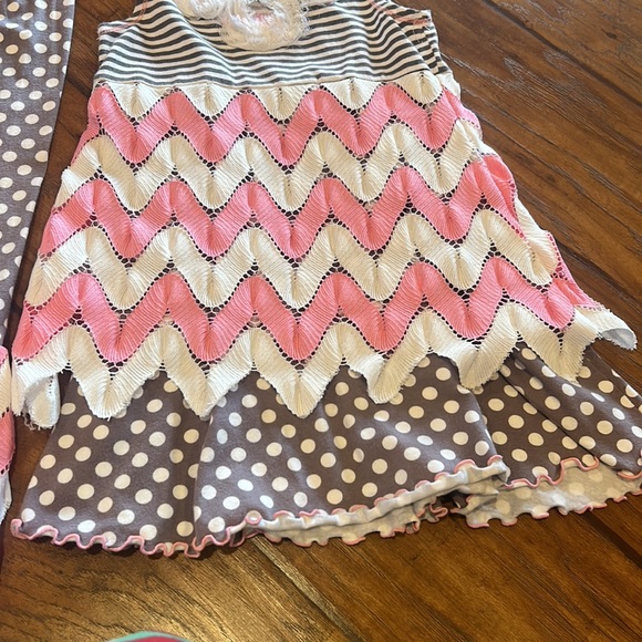 Girls tunic w/flare leggings outfit size 6 - Picture 4 of 4